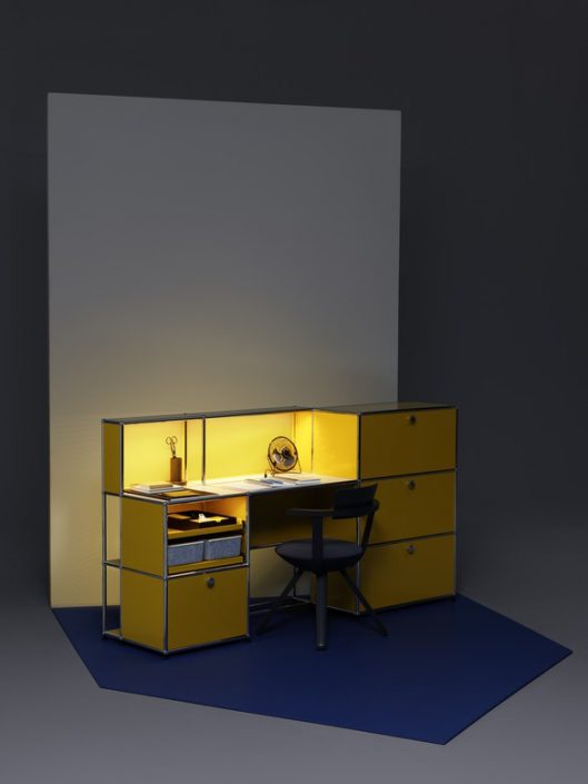 USM Haller E - Schreibtisch - Sekretär - individuell - beleuchtet - Beleuchtung - integriert